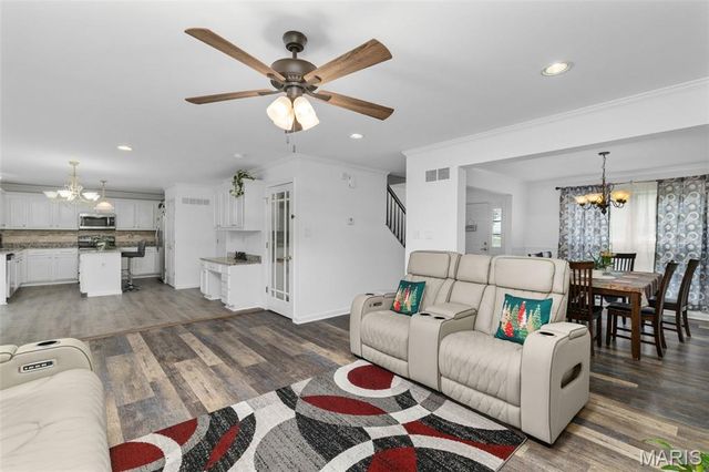 627 W Falls Court, O'fallon, MO 63368