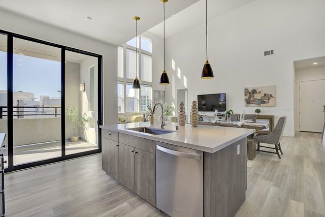 45249 Electric Ter 402, Fremont, CA 94539