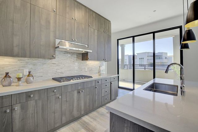 45249 Electric Ter 402, Fremont, CA 94539