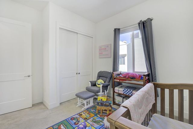 45249 Electric Ter 402, Fremont, CA 94539