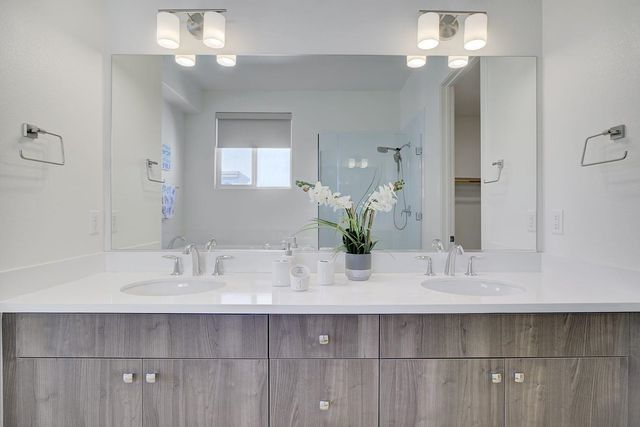 45249 Electric Ter 402, Fremont, CA 94539