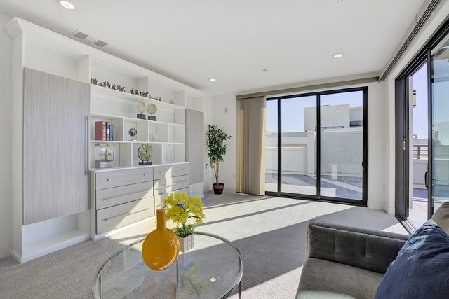 45249 Electric Ter 402, Fremont, CA 94539