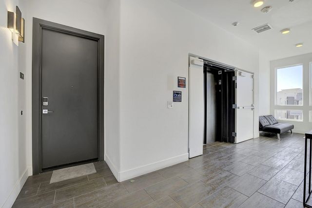 45249 Electric Ter 402, Fremont, CA 94539