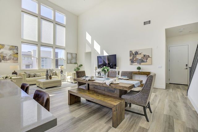 45249 Electric Ter 402, Fremont, CA 94539