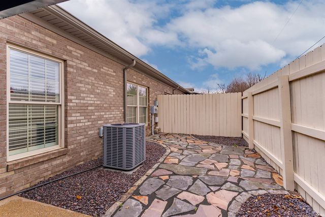 8347 Nolia Lane, Newburgh, IN 47630