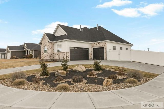 5561 Jolyn Way, Idaho Falls, ID 83404