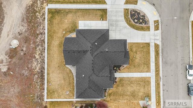 5561 Jolyn Way, Idaho Falls, ID 83404