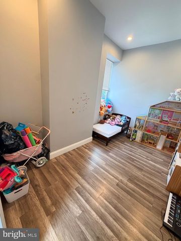 521 E MOORE ST, Norristown, PA 19401