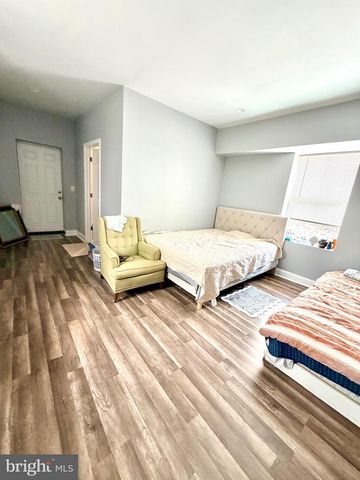 521 E MOORE ST, Norristown, PA 19401