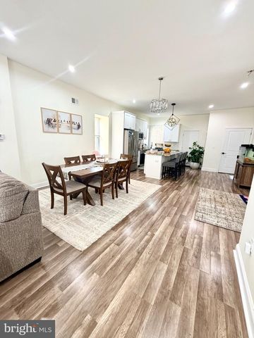 521 E MOORE ST, Norristown, PA 19401
