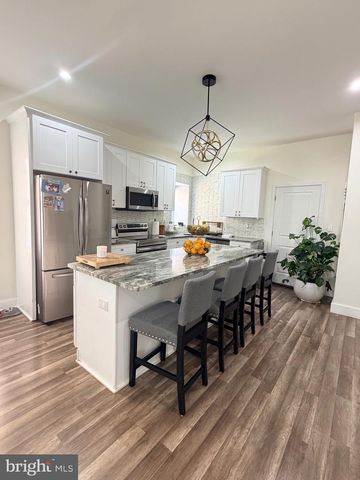 521 E MOORE ST, Norristown, PA 19401