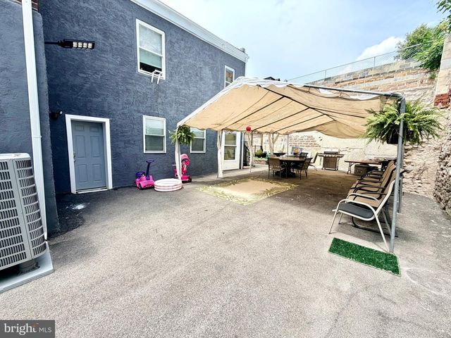 521 E MOORE ST, Norristown, PA 19401