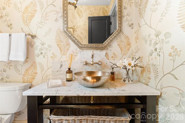 2837 Forest Drive, Charlotte, NC 28211