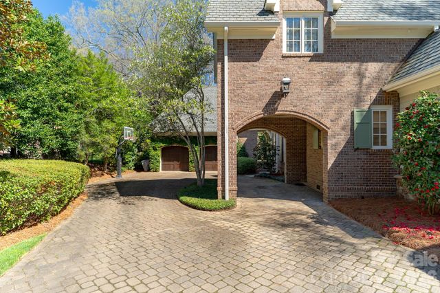 2837 Forest Drive, Charlotte, NC 28211