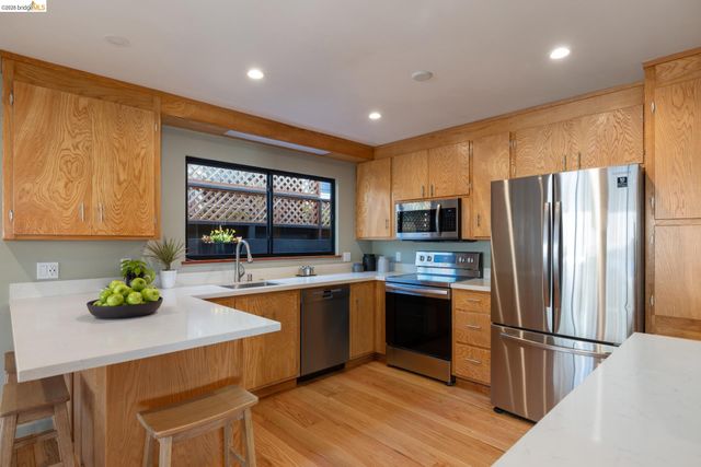6735 Kenilworth Ave, El Cerrito, CA 94530
