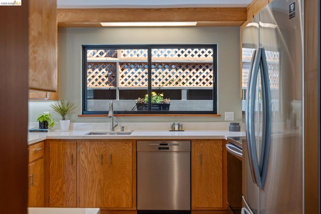 6735 Kenilworth Ave, El Cerrito, CA 94530