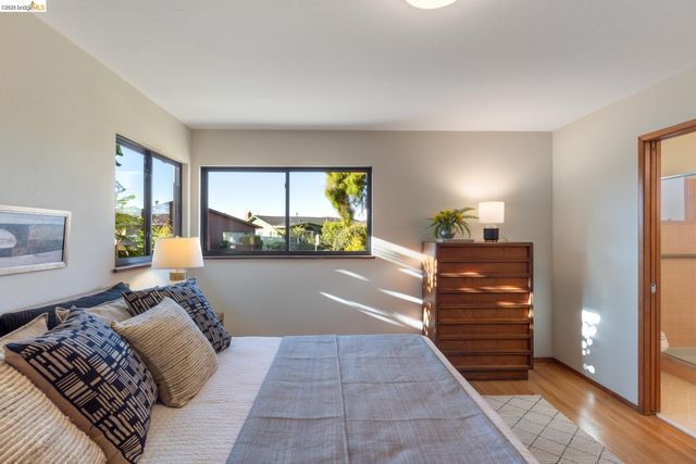 6735 Kenilworth Ave, El Cerrito, CA 94530