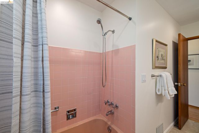 6735 Kenilworth Ave, El Cerrito, CA 94530