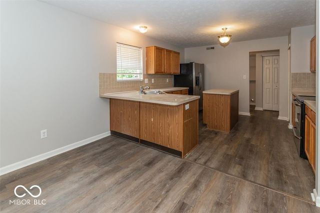 10686 Trailwood Drive, Fishers, IN 46038