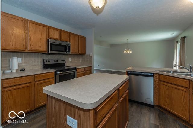 10686 Trailwood Drive, Fishers, IN 46038
