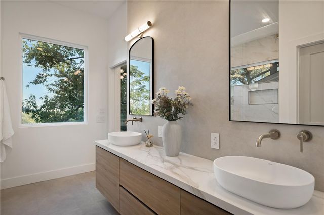 5403 Ridge Oak DR, Austin, TX 78731