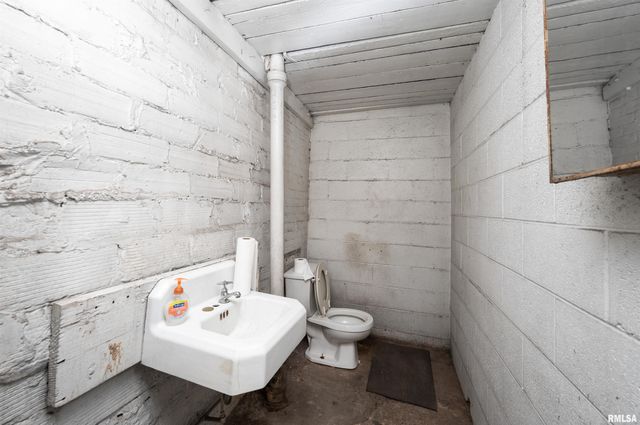 1716 & 1720 STATE Street, Bettendorf, IA 52722