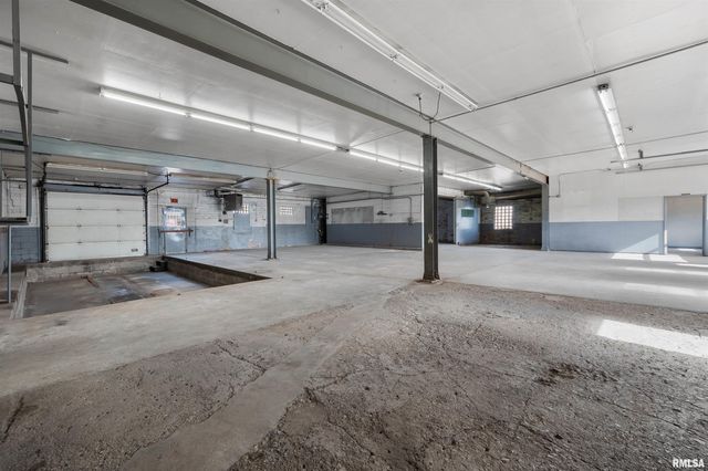 1716 & 1720 STATE Street, Bettendorf, IA 52722