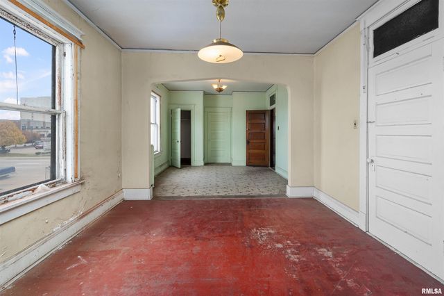 1716 & 1720 STATE Street, Bettendorf, IA 52722