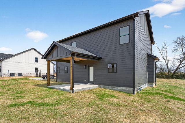 133 Cripps Ln, Smithville, TN 37166