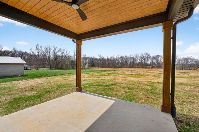 133 Cripps Ln, Smithville, TN 37166