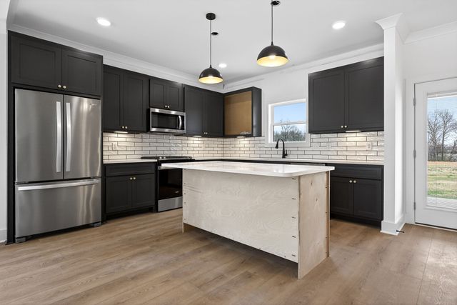 133 Cripps Ln, Smithville, TN 37166