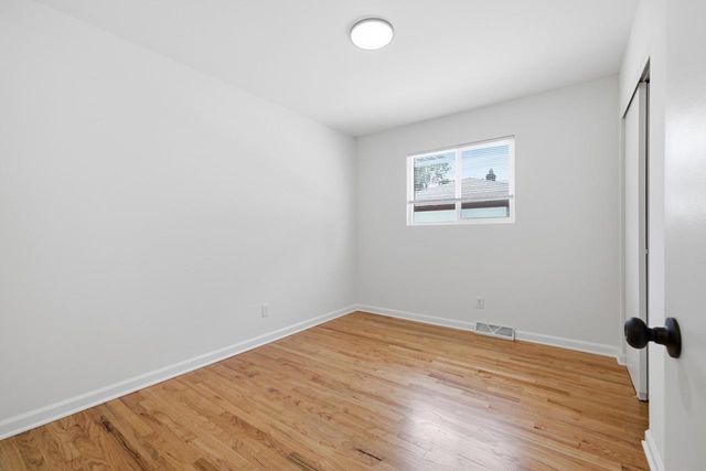 6185 S Merrill AVENUE, Cudahy, WI 53110