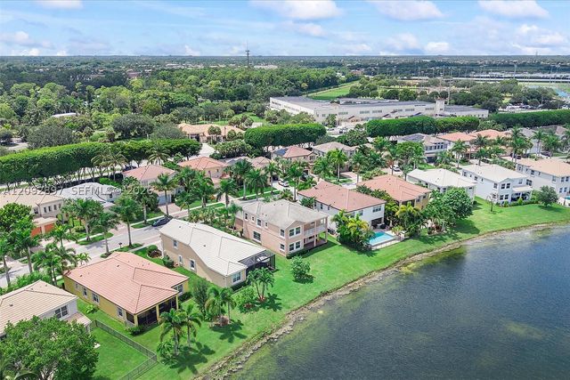 9640 Phipps Ln, Wellington, FL 33414