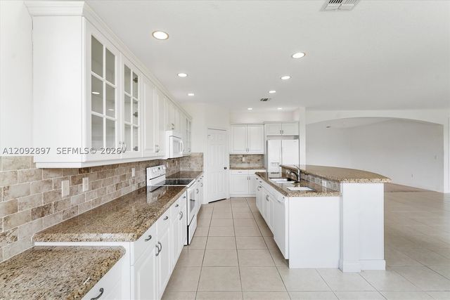 9640 Phipps Ln, Wellington, FL 33414
