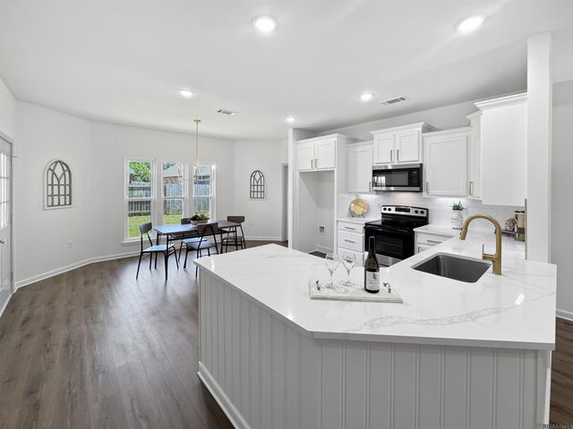 40330 Coldwater Landing Ave, Gonzales, LA 70737