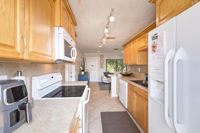 3361 NE 13th Terrace, Pompano Beach, FL 33064