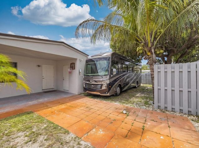 3361 NE 13th Terrace, Pompano Beach, FL 33064