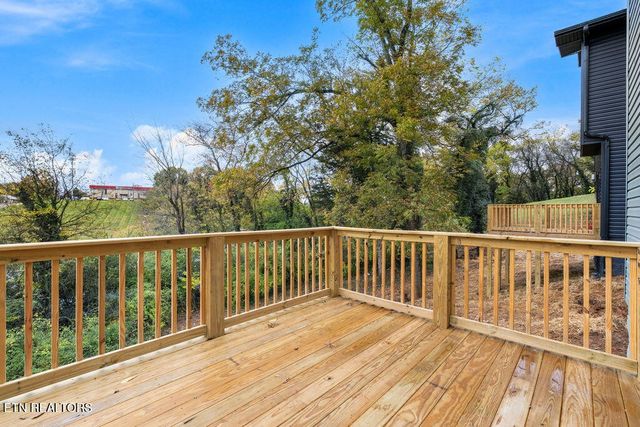 915 Turner St, Knoxville, TN 37917