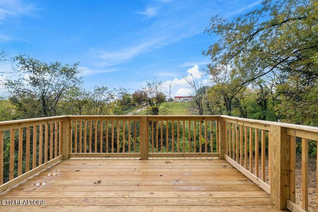 915 Turner St, Knoxville, TN 37917