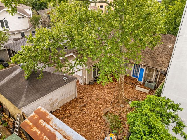 1304 Willard Street, Houston, TX 77006