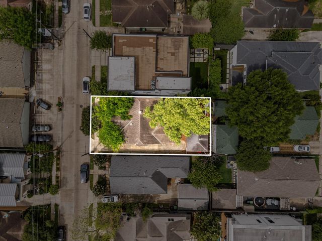 1304 Willard Street, Houston, TX 77006