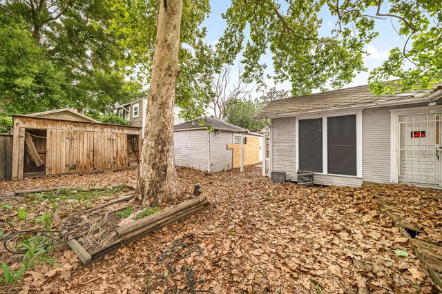 1304 Willard Street, Houston, TX 77006