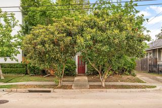 1304 Willard Street, Houston, TX 77006