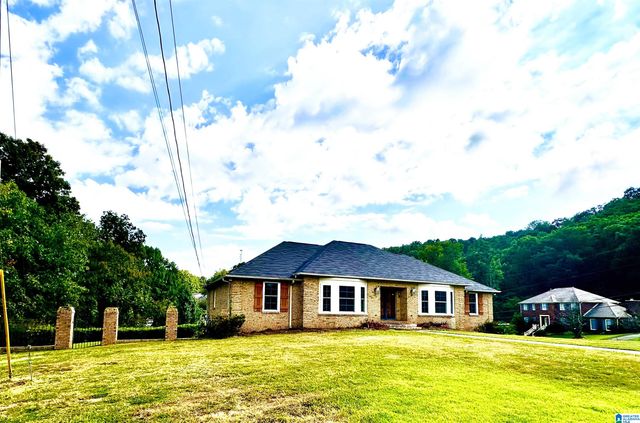 1520 AUMAN DRIVE, Birmingham, AL 35235