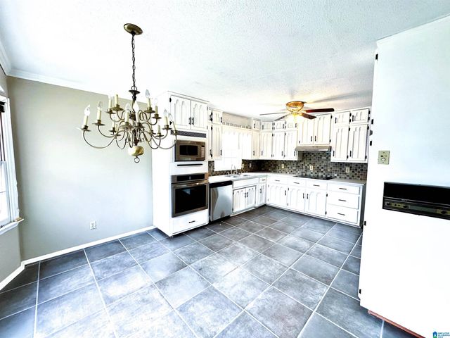 1520 AUMAN DRIVE, Birmingham, AL 35235