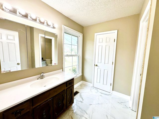1520 AUMAN DRIVE, Birmingham, AL 35235