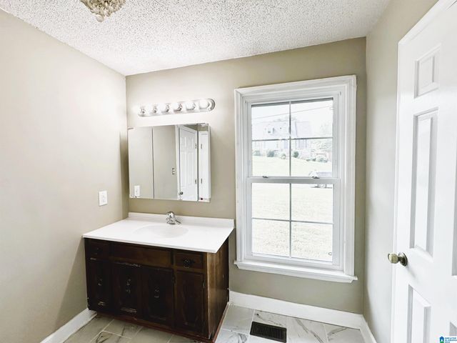 1520 AUMAN DRIVE, Birmingham, AL 35235