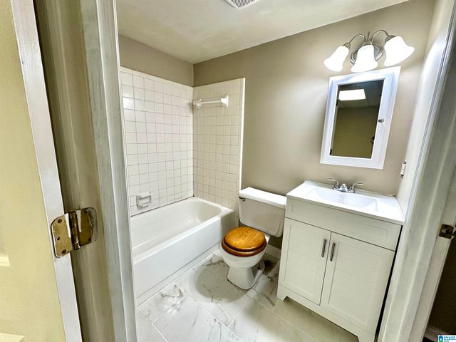 1520 AUMAN DRIVE, Birmingham, AL 35235