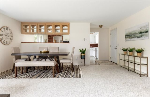 27540 SR 20, Oak Harbor, WA 98277