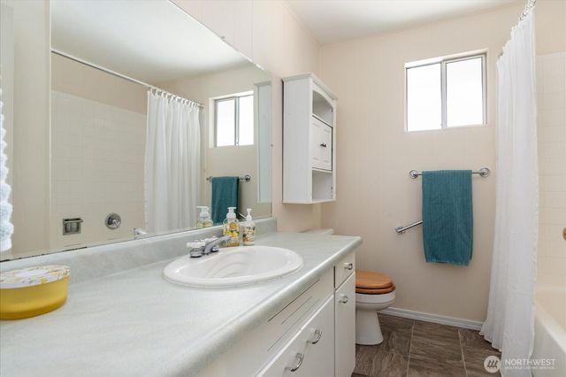 27540 SR 20, Oak Harbor, WA 98277